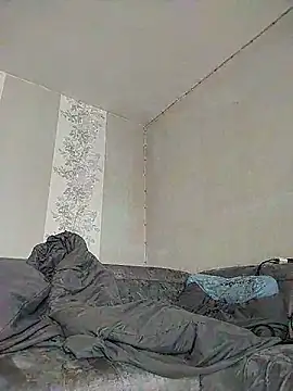 frankthefuck69 online show from April 13, 8:37 am