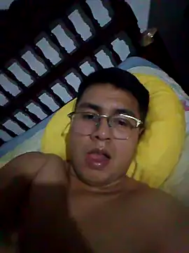 Snapshot of RODRI_POLLADURA chatting on October 5, 2:04 am RODRI POLLADURA online show from October 5, 2:04 am