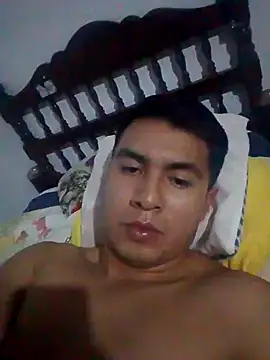 Snapshot of RODRI_POLLADURA chatting on January 21, 1:18 am RODRI POLLADURA online show from January 21, 1:18 am