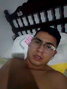 Snapshot of RODRI_POLLADURA chatting on February 19, 2:55 am RODRI POLLADURA online show from February 19, 2:55 am