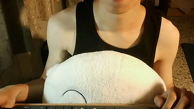 Snapshot of KYU890428 chatting on October 10, 6:56 pm KYU890428 online show from October 10, 6:56 pm