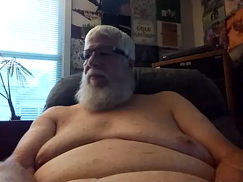 Snapshot of Buzzintx chatting on October 18, 8:25 pm Buzzintx online show from October 18, 8:25 pm