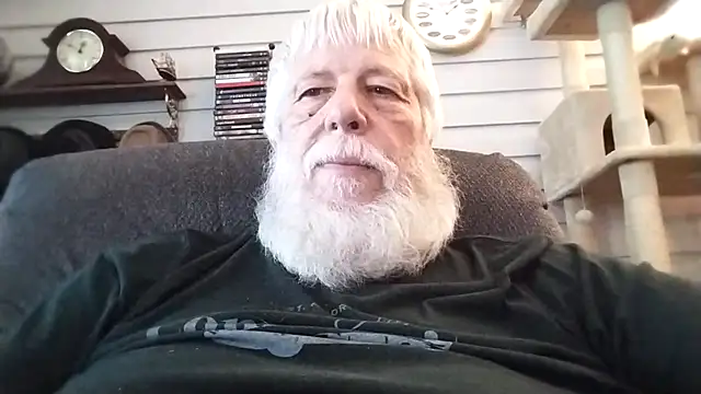 Buzzintx online show from April 25, 6:49 pm