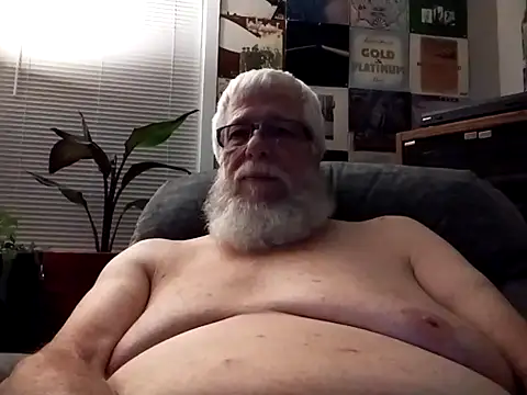 Snapshot of Buzzintx chatting on October 21, 2:47 am Buzzintx online show from October 21, 2:47 am