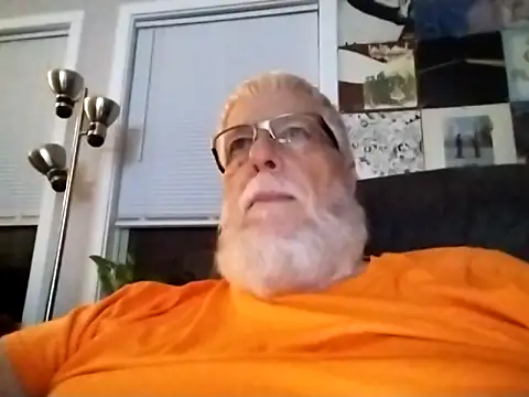 Snapshot of Buzzintx chatting on September 11, 1:48 am Buzzintx online show from September 11, 1:48 am