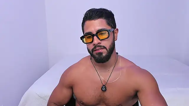 Santiago huntt online show from April 24, 8:22 pm