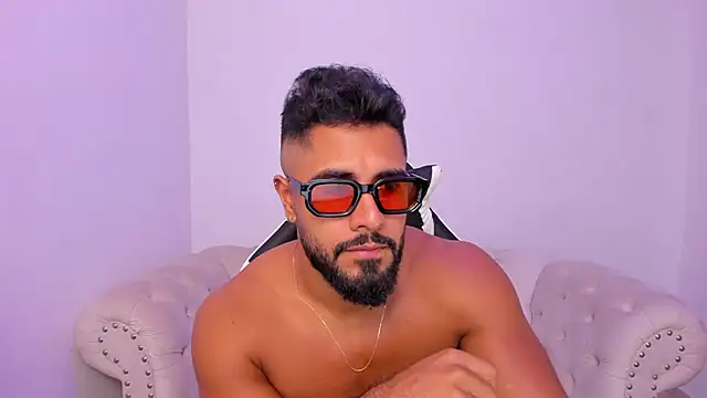 Santiago huntt online show from March 17, 9:39 pm