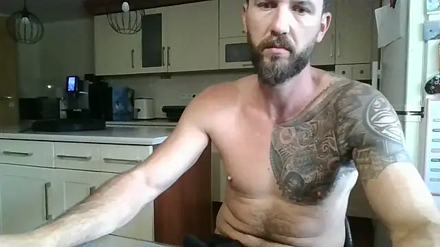 Snapshot of realdilf chatting on October 4, 6:18 am realdilf online show from October 4, 6:18 am