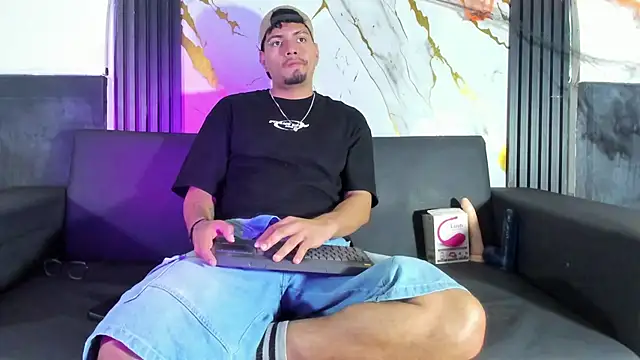 EnriquevillaF online show from November 2, 12:31 pm