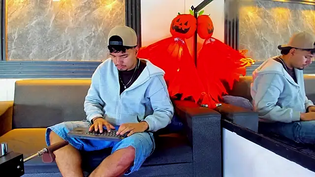 EnriquevillaF online show from October 9, 12:21 pm