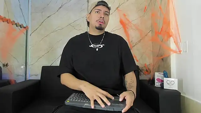 EnriquevillaF online show from October 22, 12:42 pm