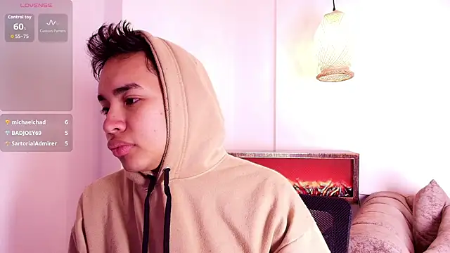 AlecLightwood  online show from December 19, 5:48 am