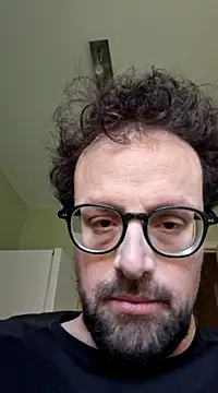 Snapshot of littlehairyman chatting on March 7, 8:34 am littlehairyman online show from March 7, 8:34 am