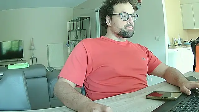 Snapshot of littlehairyman chatting on September 10, 7:51 am littlehairyman online show from September 10, 7:51 am