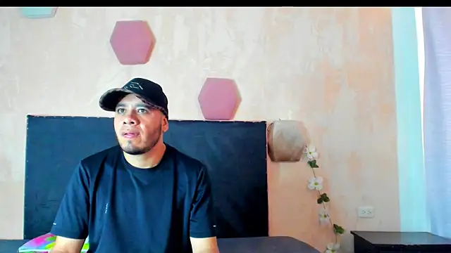 Snapshot of jacob_lewitt chatting on January 31, 7:40 pm jacob lewitt online show from January 31, 7:40 pm