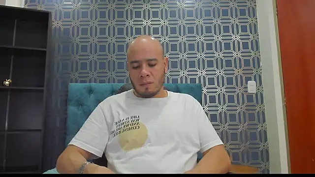 Snapshot of jacob_lewitt chatting on February 24, 6:47 pm jacob lewitt online show from February 24, 6:47 pm