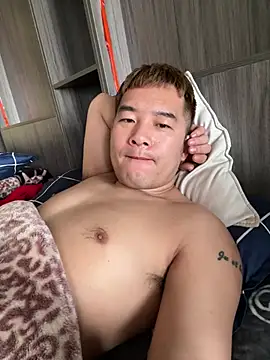 Snapshot of zxb757369 chatting on January 22, 4:13 am zxb757369 online show from January 22, 4:13 am