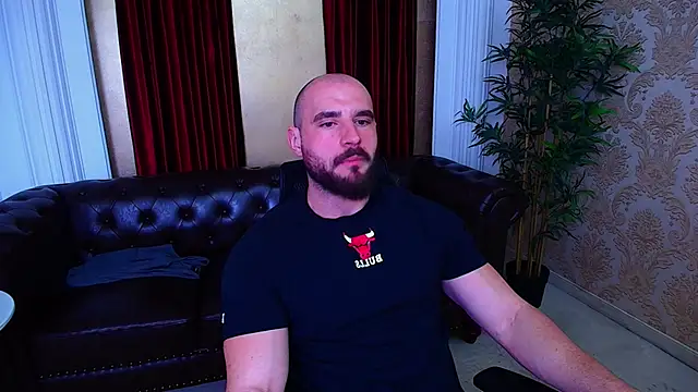 Snapshot of AdamJamesonn chatting on October 24, 5:31 am AdamJamesonn online show from October 24, 5:31 am