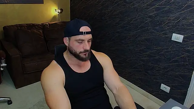 AdamJamesonn online show from June 23, 5:12 am
