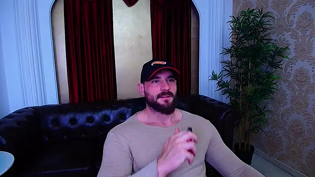 Snapshot of AdamJamesonn chatting on October 29, 5:54 am AdamJamesonn online show from October 29, 5:54 am