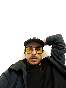 Snapshot of tony-camargo chatting on January 10, 4:12 am tony-camargo online show from January 10, 4:12 am