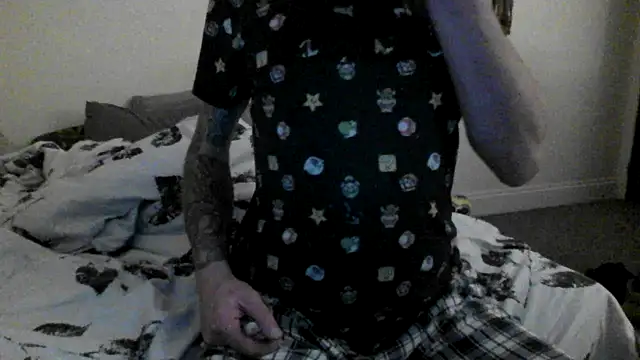 allnaked00 online show from February 18, 12:53 am