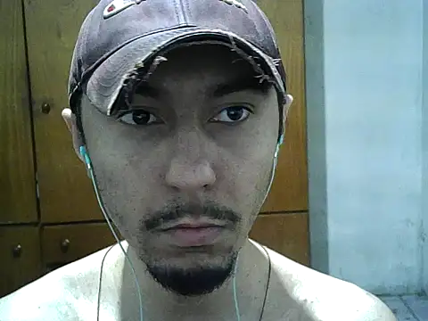 Snapshot of michel1520 chatting on October 18, 5:51 pm michel1520 online show from October 18, 5:51 pm