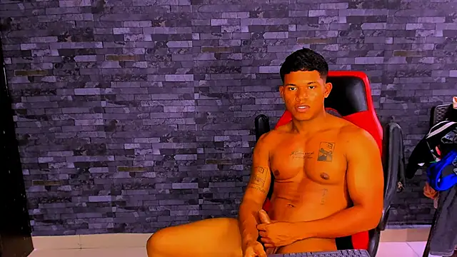 maxsteel177 online show from December 3, 3:07 pm