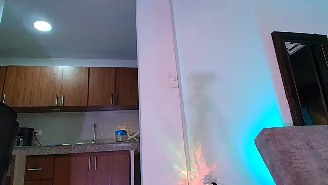 Snapshot of orlando_yate chatting on October 27, 1:08 am orlando yate online show from October 27, 1:08 am