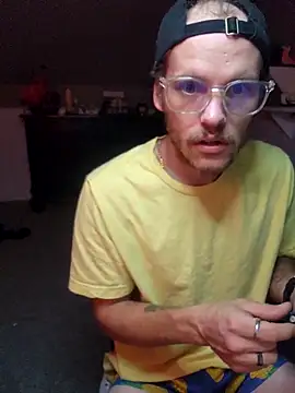 Snapshot of SoxxyNsh chatting on October 14, 1:12 am SoxxyNsh online show from October 14, 1:12 am