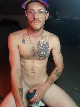 Snapshot of SoxxyNsh chatting on October 24, 4:36 am SoxxyNsh online show from October 24, 4:36 am