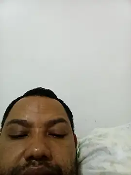 Snapshot of Marcio2235 chatting on October 2, 3:43 am Marcio2235 online show from October 2, 3:43 am