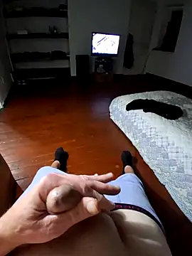 Snapshot of William1941 chatting on November 1, 6:28 am William1941 online show from November 1, 6:28 am