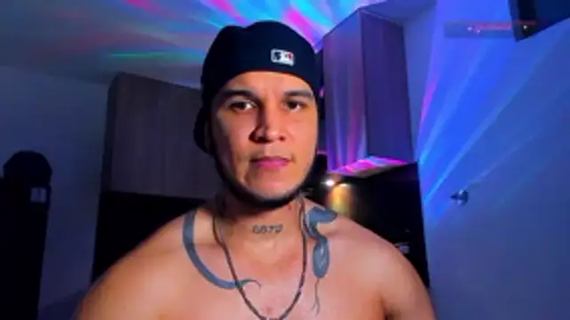 austinoficial online show from April 10, 11:34 pm