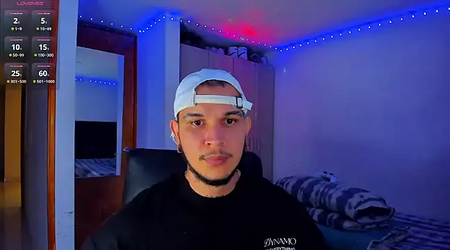 Snapshot of austinoficial chatting on March 22, 2:37 am austinoficial online show from March 22, 2:37 am