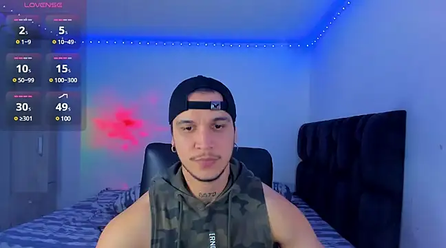 Snapshot of austinoficial chatting on February 1, 10:23 pm austinoficial online show from February 1, 10:23 pm