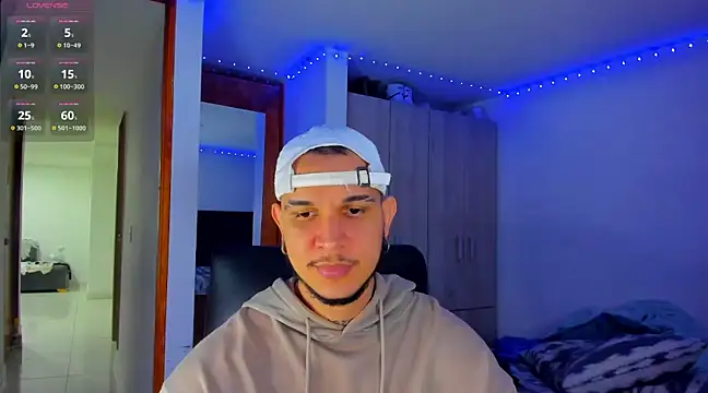 Snapshot of austinoficial chatting on March 11, 11:59 pm austinoficial online show from March 11, 11:59 pm