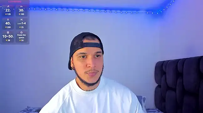 Snapshot of austinoficial chatting on January 19, 12:28 am austinoficial online show from January 19, 12:28 am
