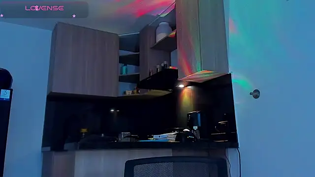 austinoficial online show from April 29, 9:43 pm