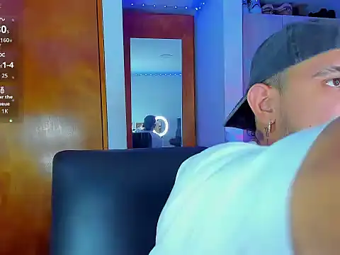 Snapshot of austinoficial chatting on September 8, 11:37 pm austinoficial online show from September 8, 11:37 pm