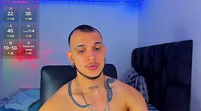 Snapshot of austinoficial chatting on February 12, 8:29 pm austinoficial online show from February 12, 8:29 pm