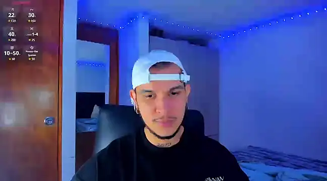 Snapshot of austinoficial chatting on March 5, 2:36 am austinoficial online show from March 5, 2:36 am