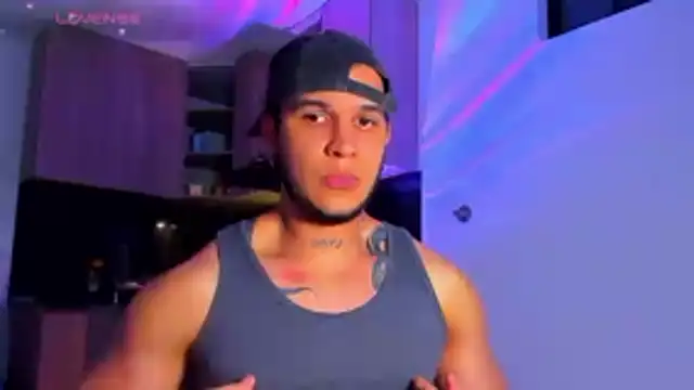 austinoficial online show from April 26, 11:01 pm