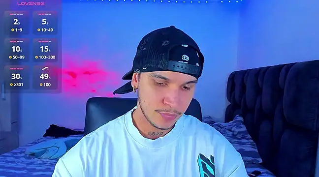 Snapshot of austinoficial chatting on January 31, 11:35 pm austinoficial online show from January 31, 11:35 pm