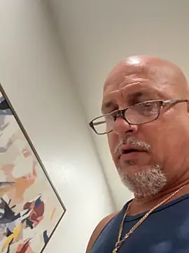 Snapshot of carlospingalinda chatting on September 19, 11:48 pm carlospingalinda online show from September 19, 11:48 pm