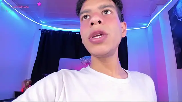 Ethan Boyy online show from June 18, 4:23 pm