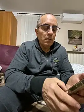 sempreilmio2 online show from February 1, 10:30 pm