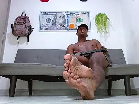 Master foot  online show from June 13, 6:00 am