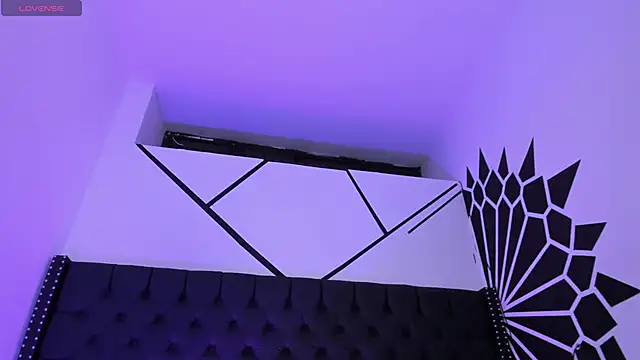 Snapshot of EthaanCox chatting on October 16, 10:07 pm EthaanCox online show from October 16, 10:07 pm