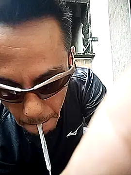 Santanacumxplod online show from April 27, 5:19 pm